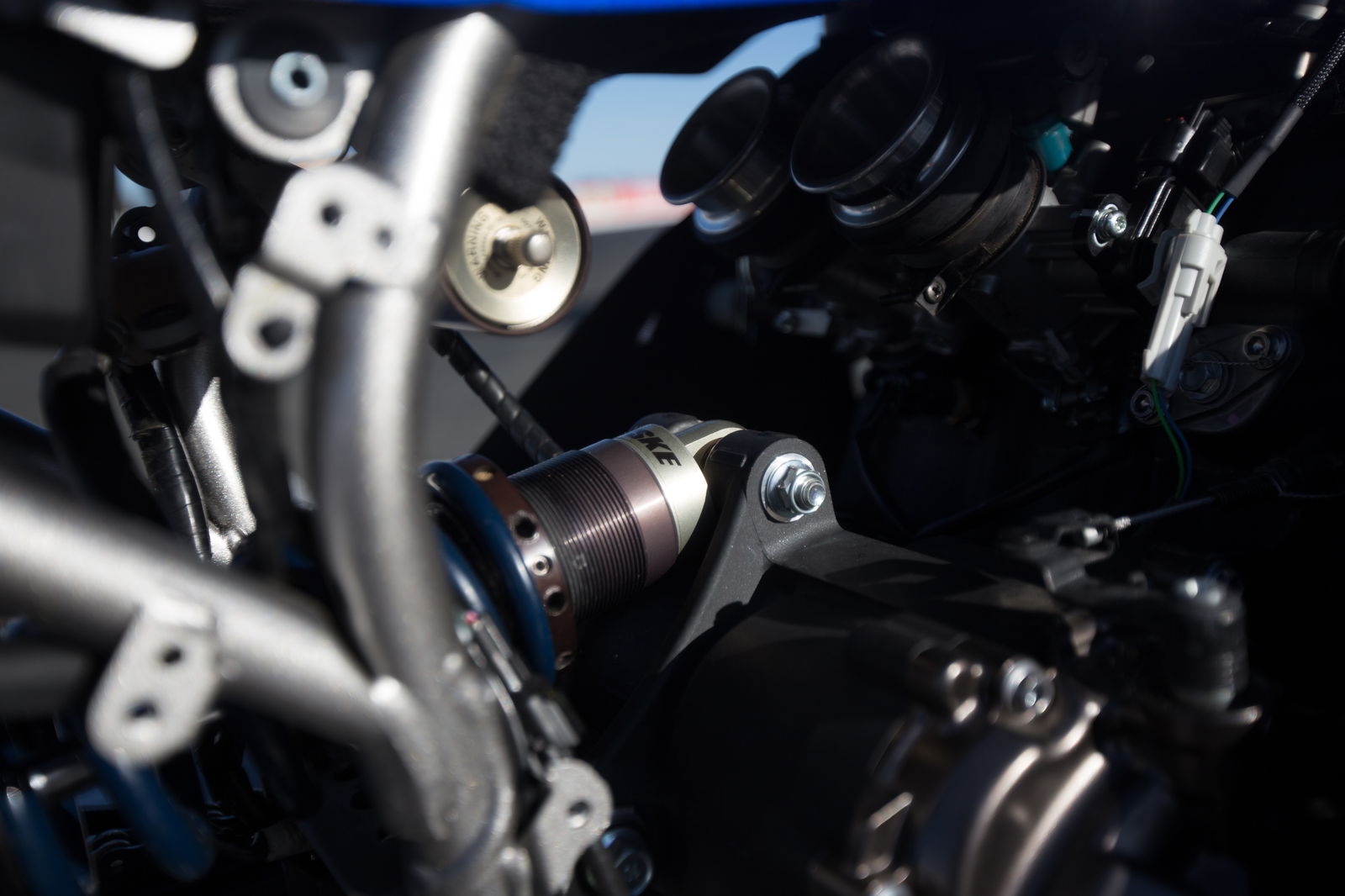 FZ-07R suspension